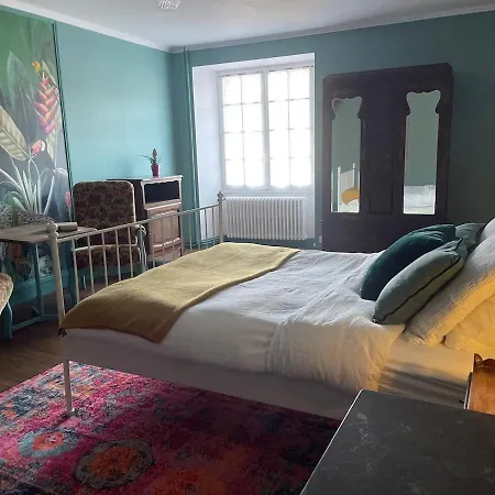 Manoir De - Luxury East Wing