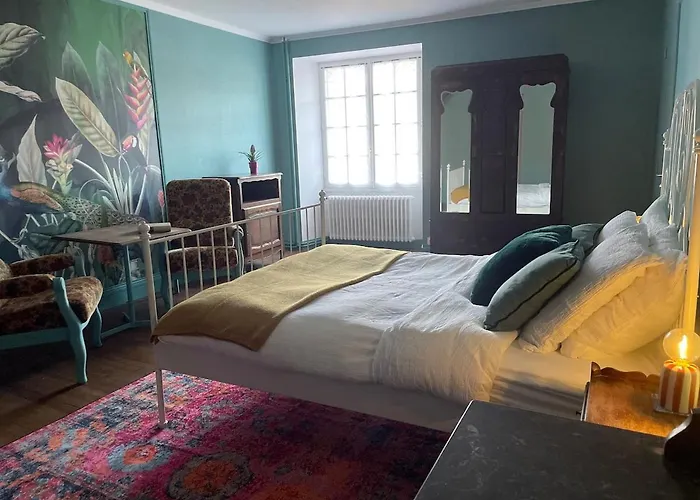 Manoir De - Luxury East Wing