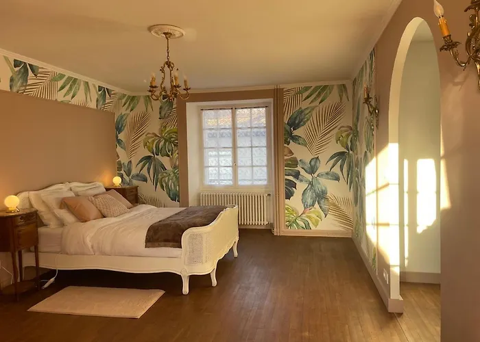 Manoir De - Luxury East Wing