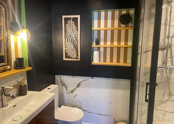 Manoir De - Luxury East Wing *