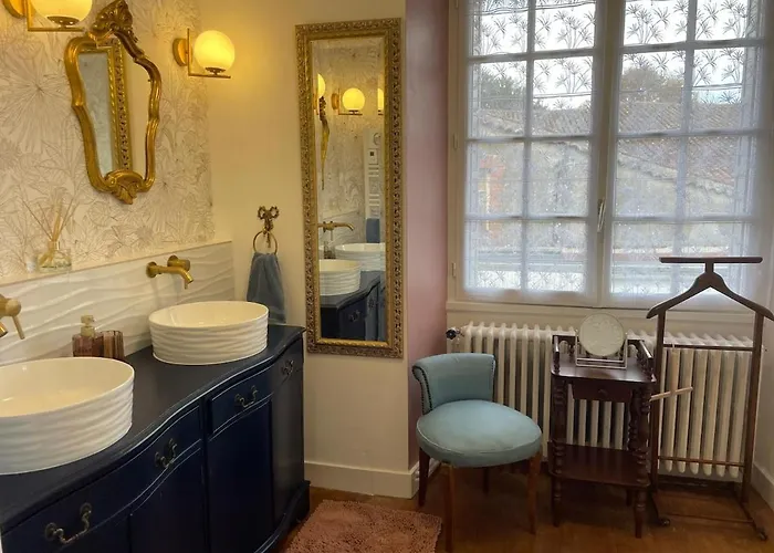 Manoir De - Luxury East Wing *